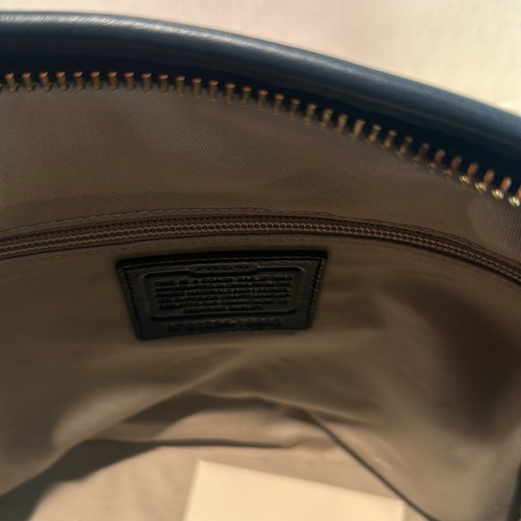 NWOT COACH Leather Colorblock Bleecker Bucket Crossbody/Shoulder Duffle Bag. - Picture 11 of 16